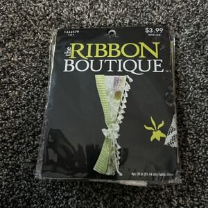 The Ribbon Boutique Hobby Lobby Sewing Kit 2011‎
